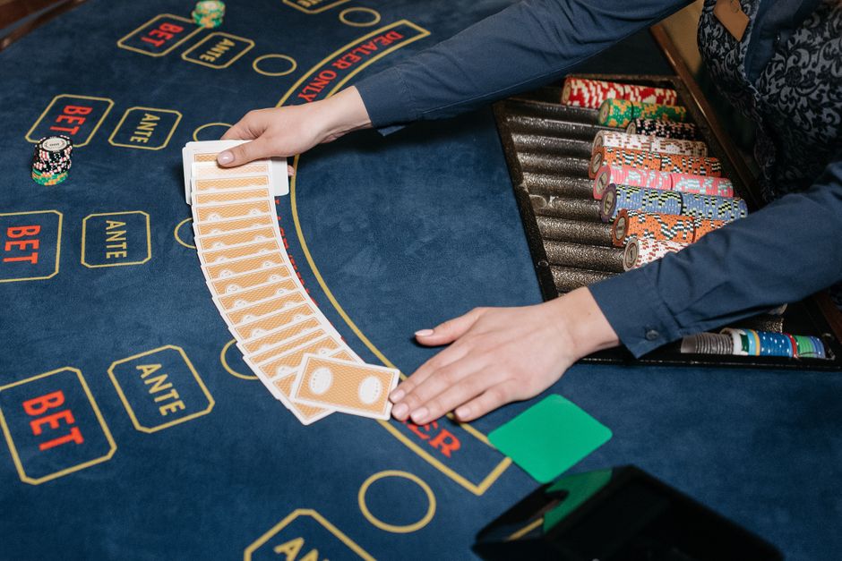 iGaming Unlocked: A Player’s Guide to Casinos, Slots, Poker & Betting