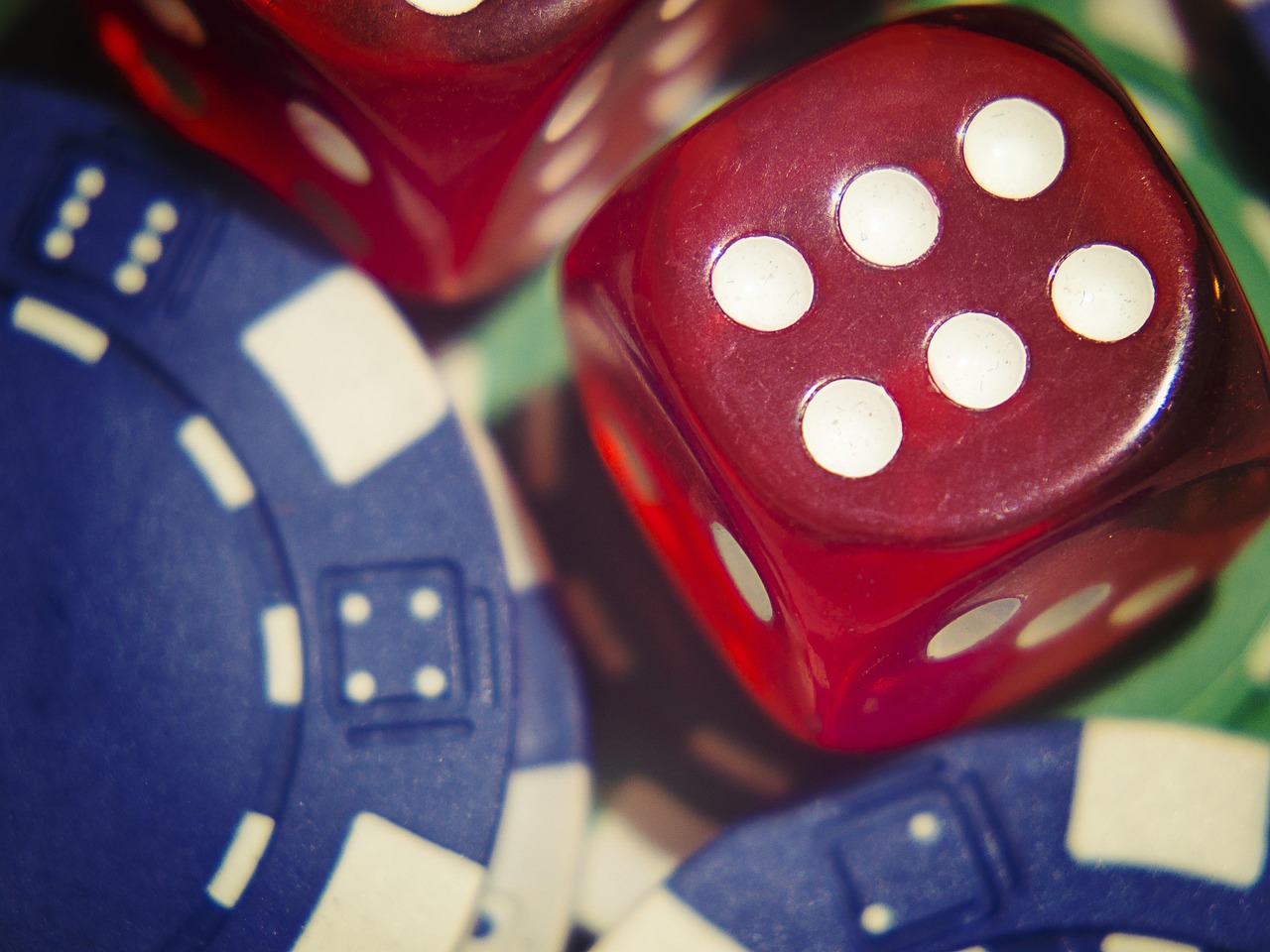 RNG, RTP and the Real Reason You Keep Losing at Slots
