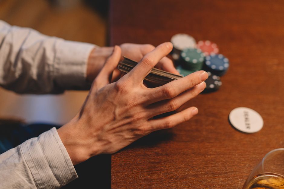 The Real Math of iGaming: RTP, Variance, and Why You Lose